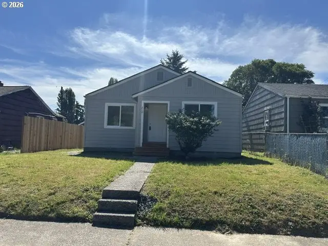 210 24th Ave, Longview, WA 98632 - #2