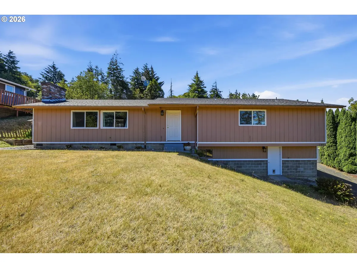 740 H St, Coos Bay, OR 97420 - #1
