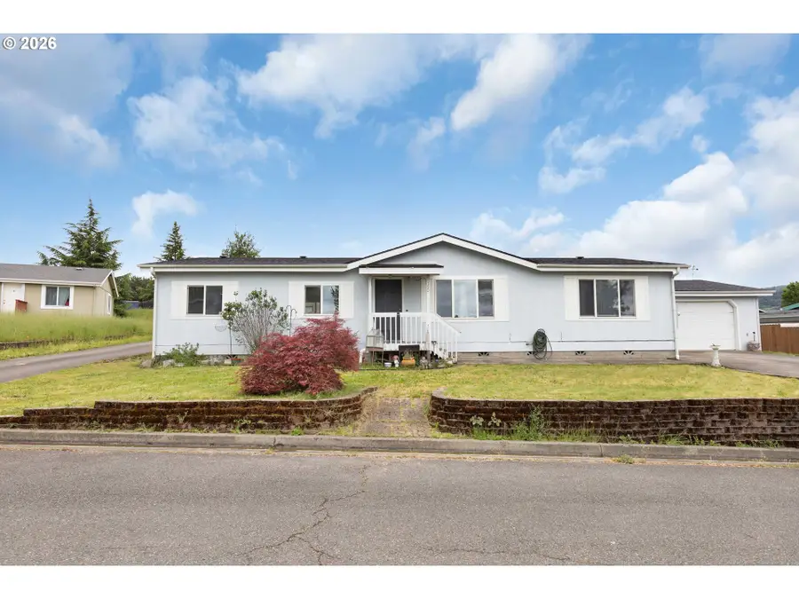 150 Adams Loop, Roseburg, OR 97471 - #2
