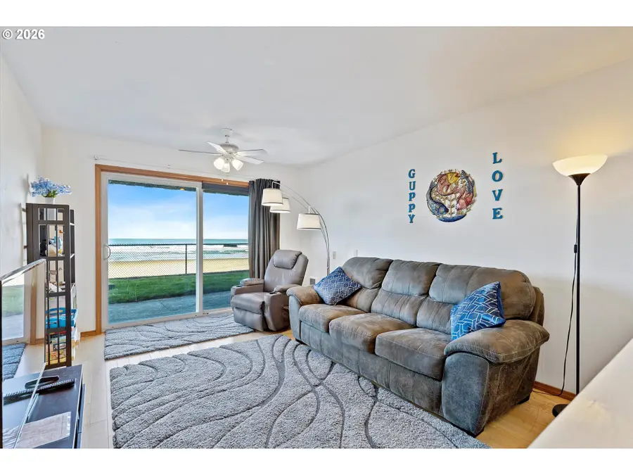 145 NW Inlet Ave #124, Lincoln City, OR 97367 - Image #2