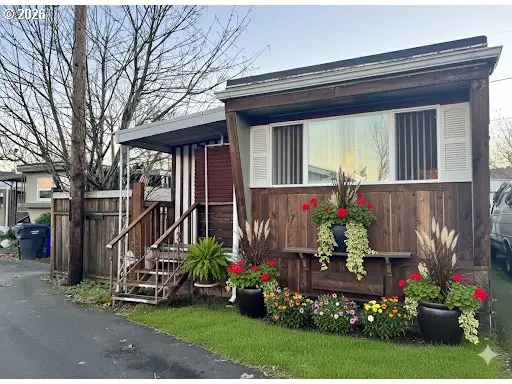 19605 River Rd #104, Gladstone, OR 97027 - Image #1