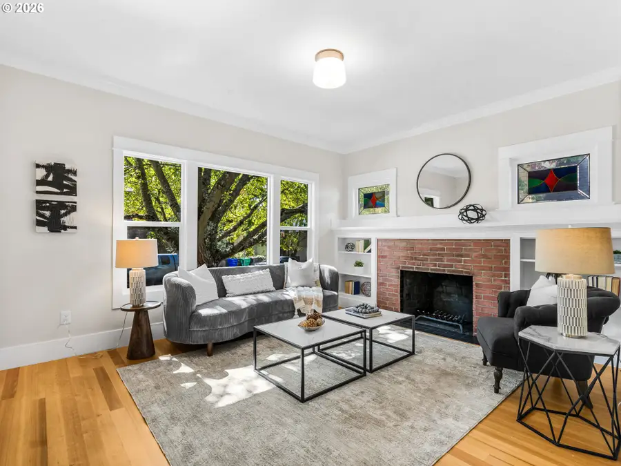 4541 SE Salmon St, Portland, OR 97215 - #2