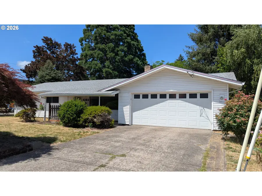 3203 17th Ave, Forest Grove, OR 97116 - #2
