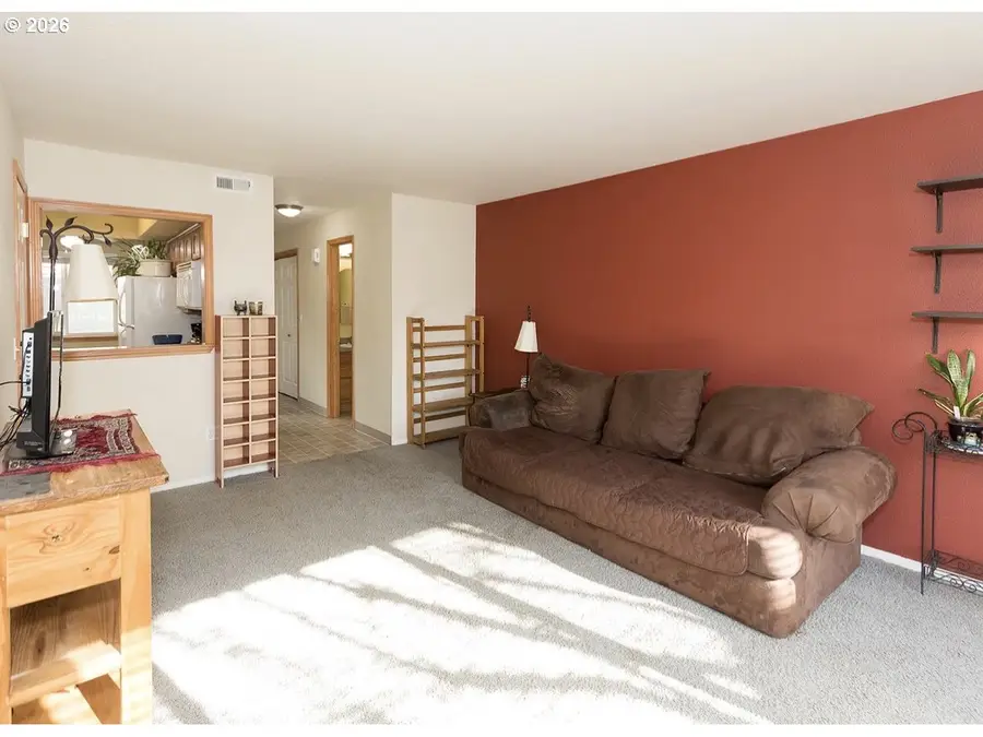 697 32nd St, Washougal, WA 98671 - #3