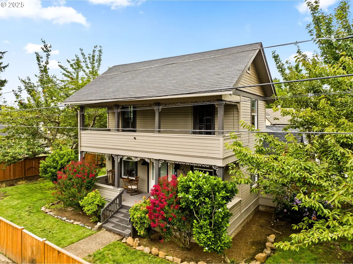 409 N 8th St, Cottage Grove, OR 97424 - #1