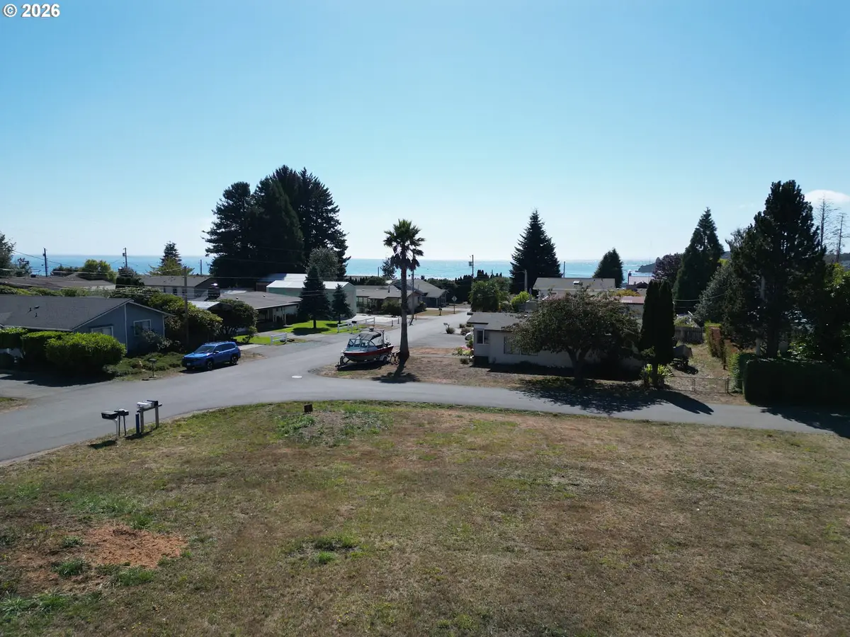 Crestline Loop, Brookings, OR 97415 - #1