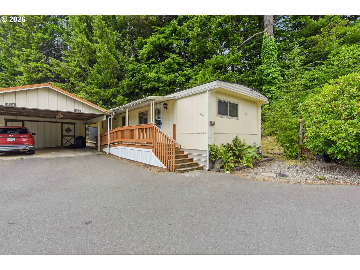 661 Village Pines Dr, Coos Bay, OR 97420 - #1