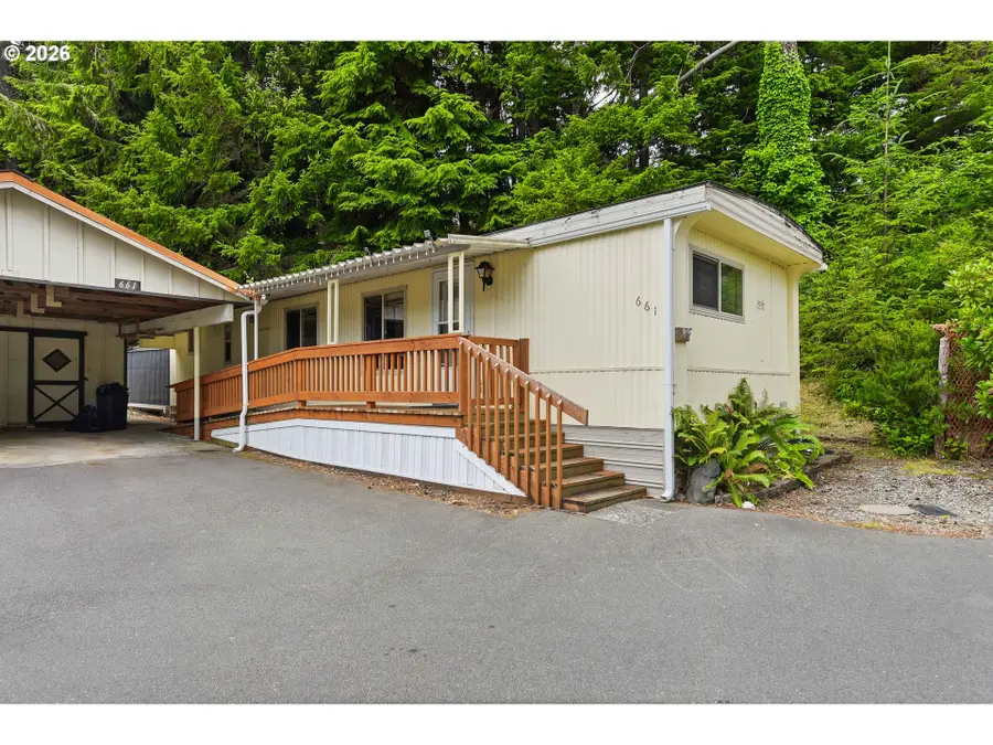 661 Village Pines Dr, Coos Bay, OR 97420 - #3