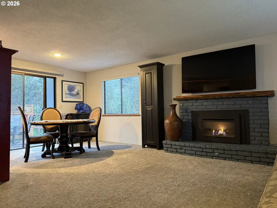 1005 Maple St, Myrtle Point, OR 97458 - Image #3