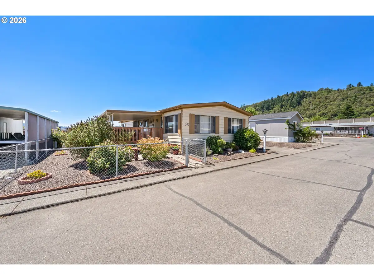 302 Shadow Ranch Ln, Roseburg, OR 97470 - #1