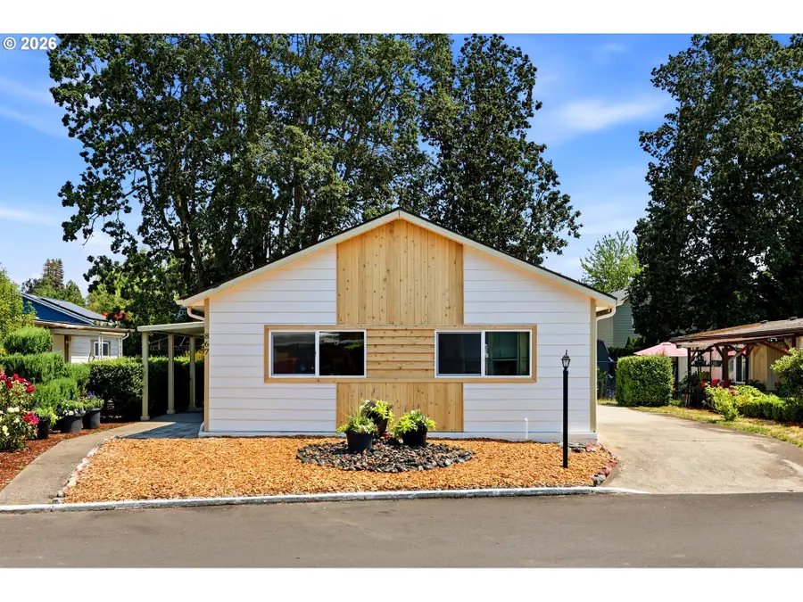 867 SW Liberty Bell Dr, Beaverton, OR 97006 - #3