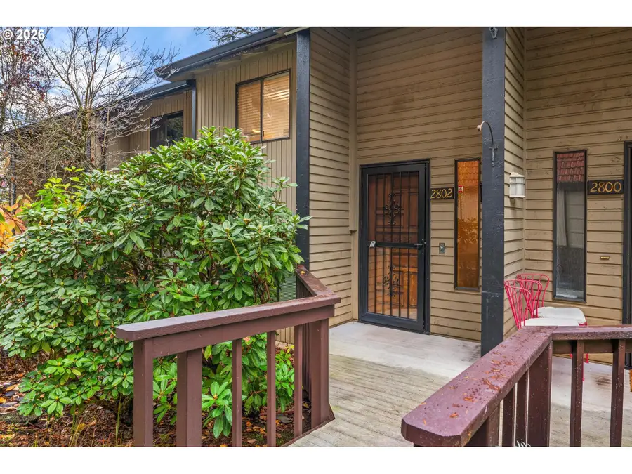 2802 Tree Top Ln, Northwest Clackamas, OR 97068 - #2