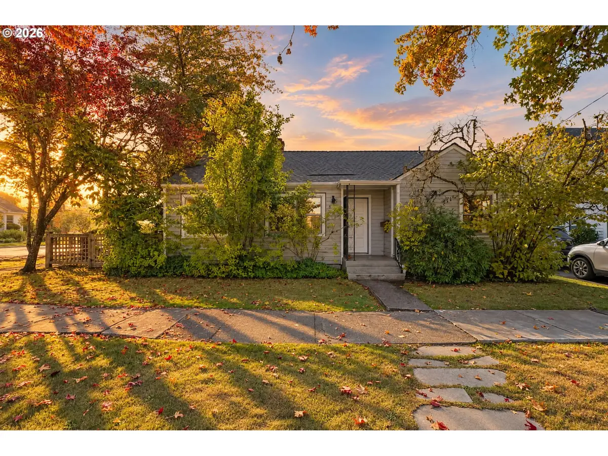 890 E 22nd Ave, Eugene, OR 97405 - #1