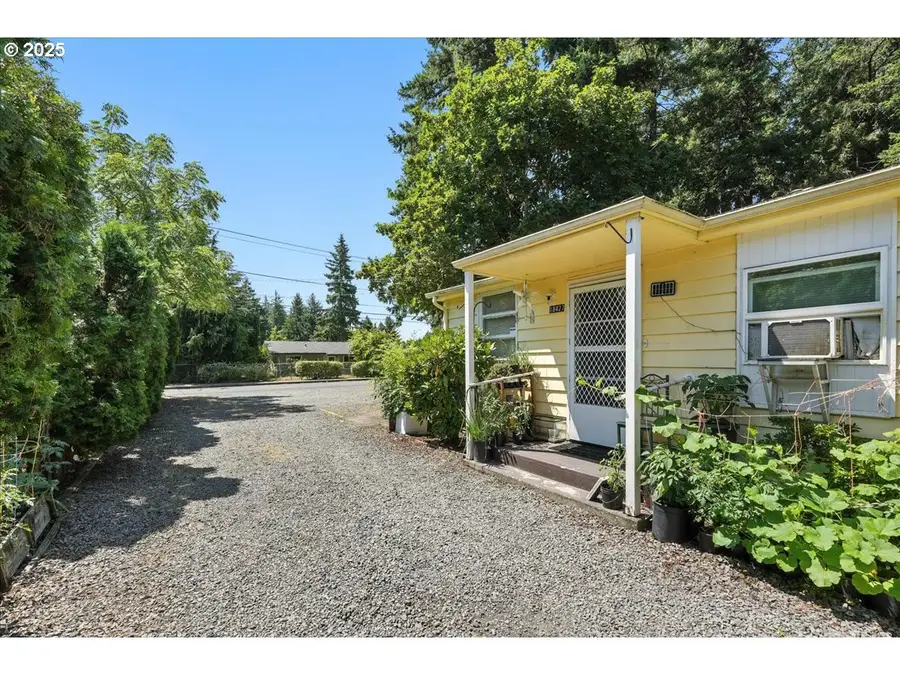 18427 SE Yamhill St, Portland, OR 97233 - #3