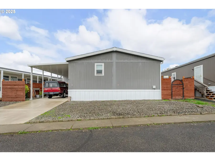 222 NW Broc Dr, Winston, OR 97496 - Image #2