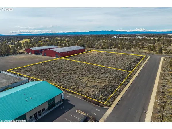 2200 SW Deerhound Ave, Redmond, OR 97756