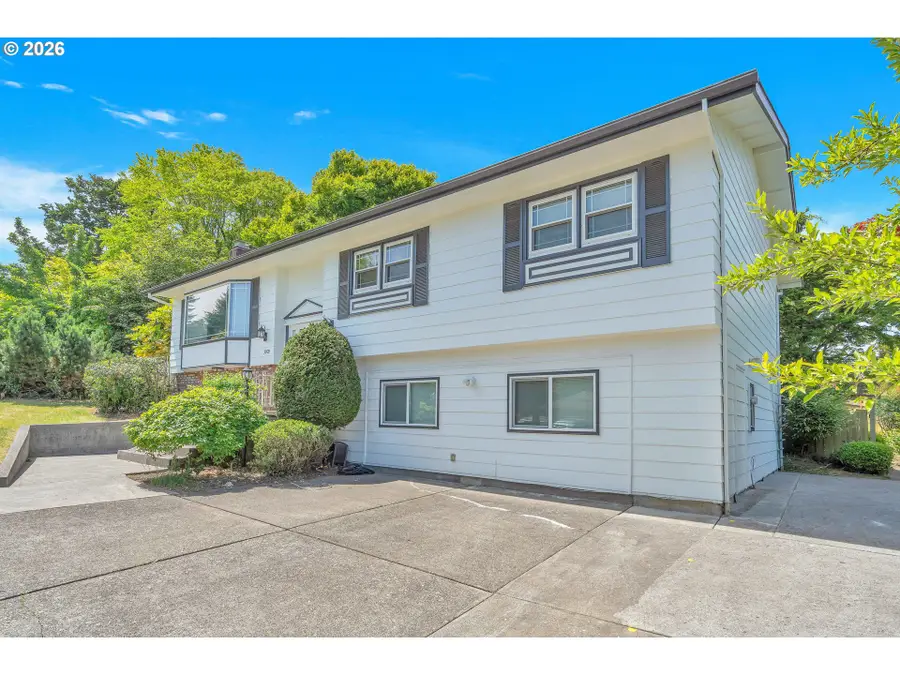3909 NE 135th Ave, Portland, OR 97230 - #2