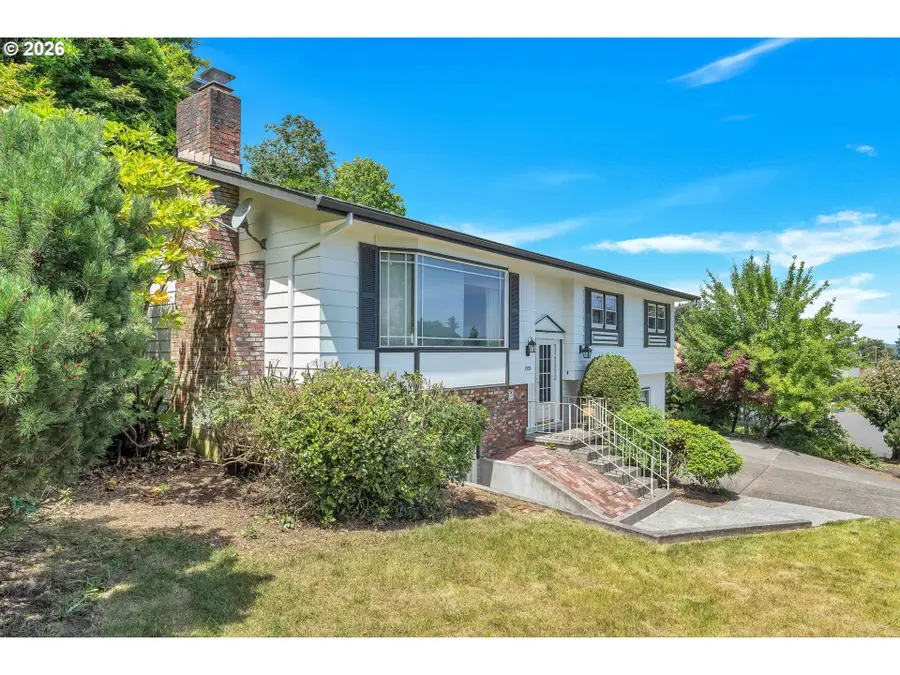 3909 NE 135th Ave, Portland, OR 97230 - #3
