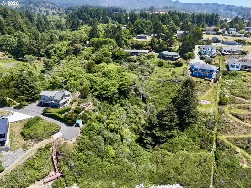 17350 Holmes Dr, Brookings, OR 97415 - #2
