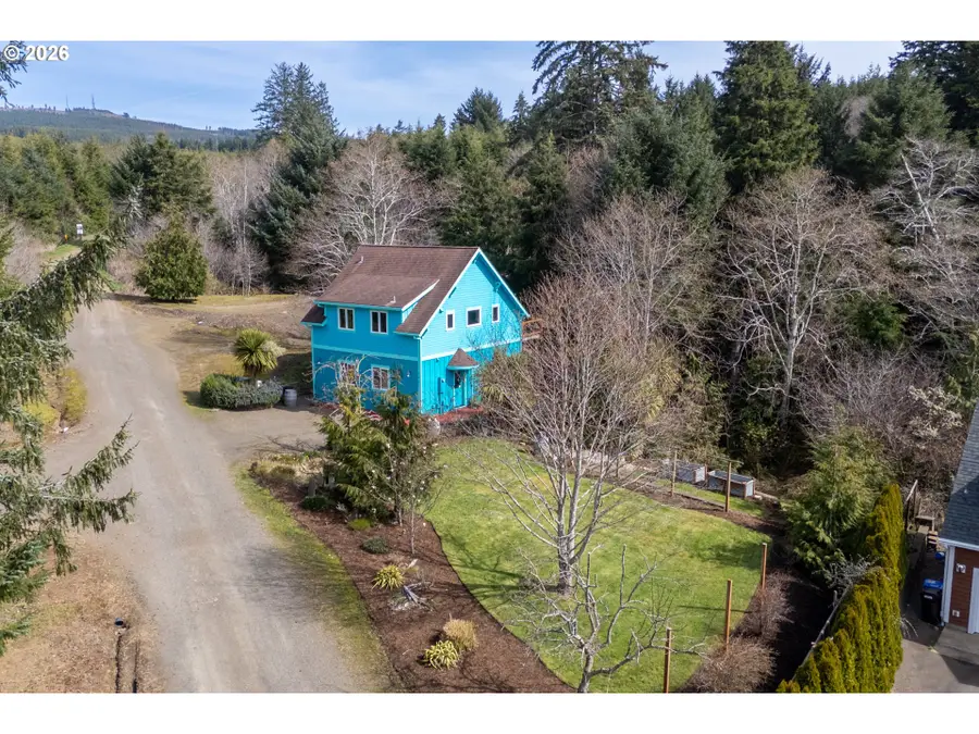 1055 Phelps St, Tillamook, OR 97141 - #3