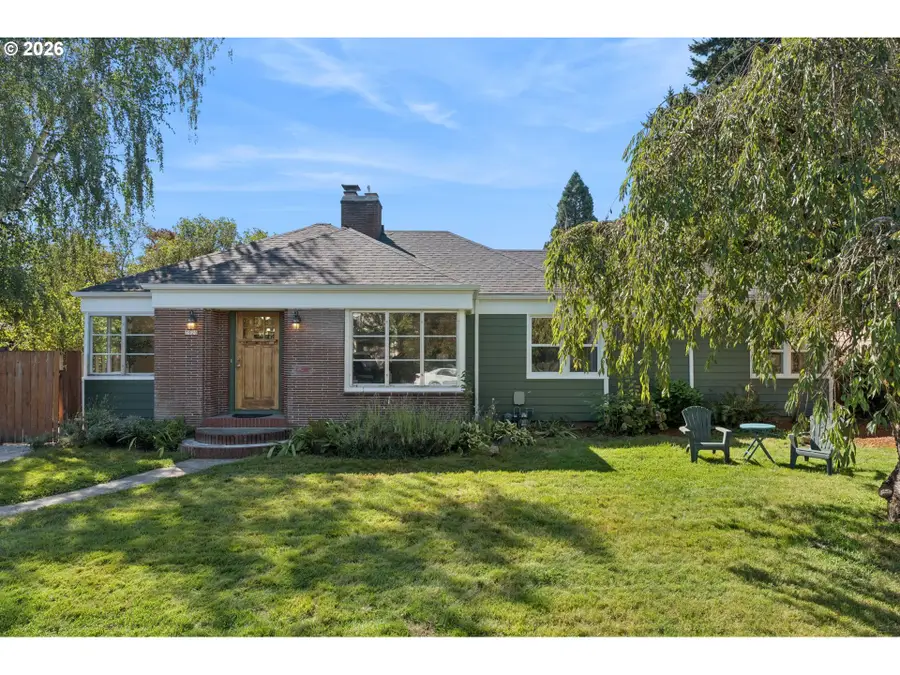 7920 SE Hawthorne Blvd, Portland, OR 97215 - #2