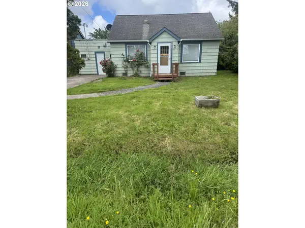 92394 G Rd, Astoria, OR 97103