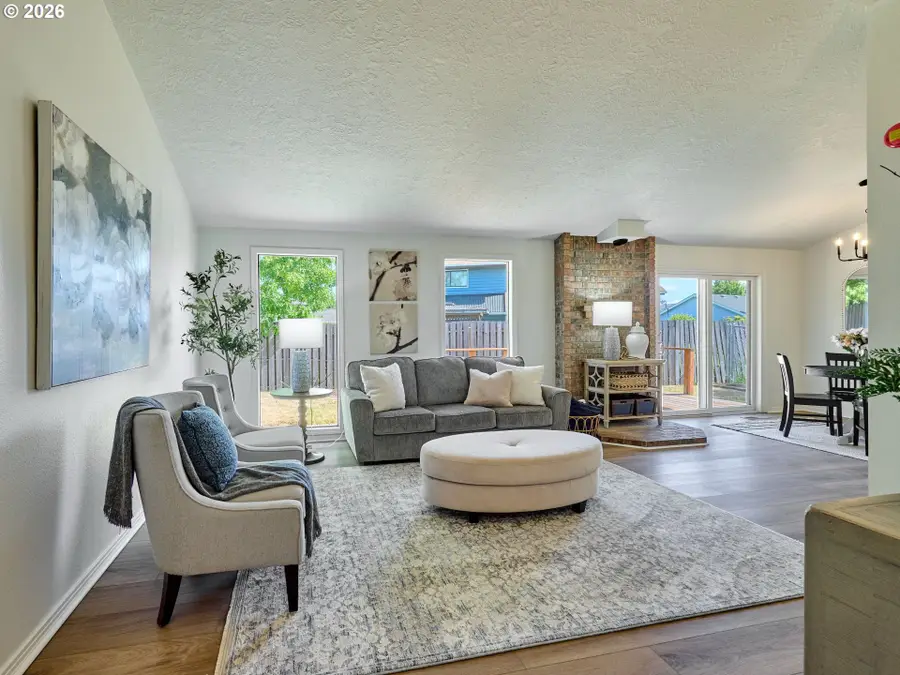 2367 Del Rio Ave, Albany, OR 97322 - #2