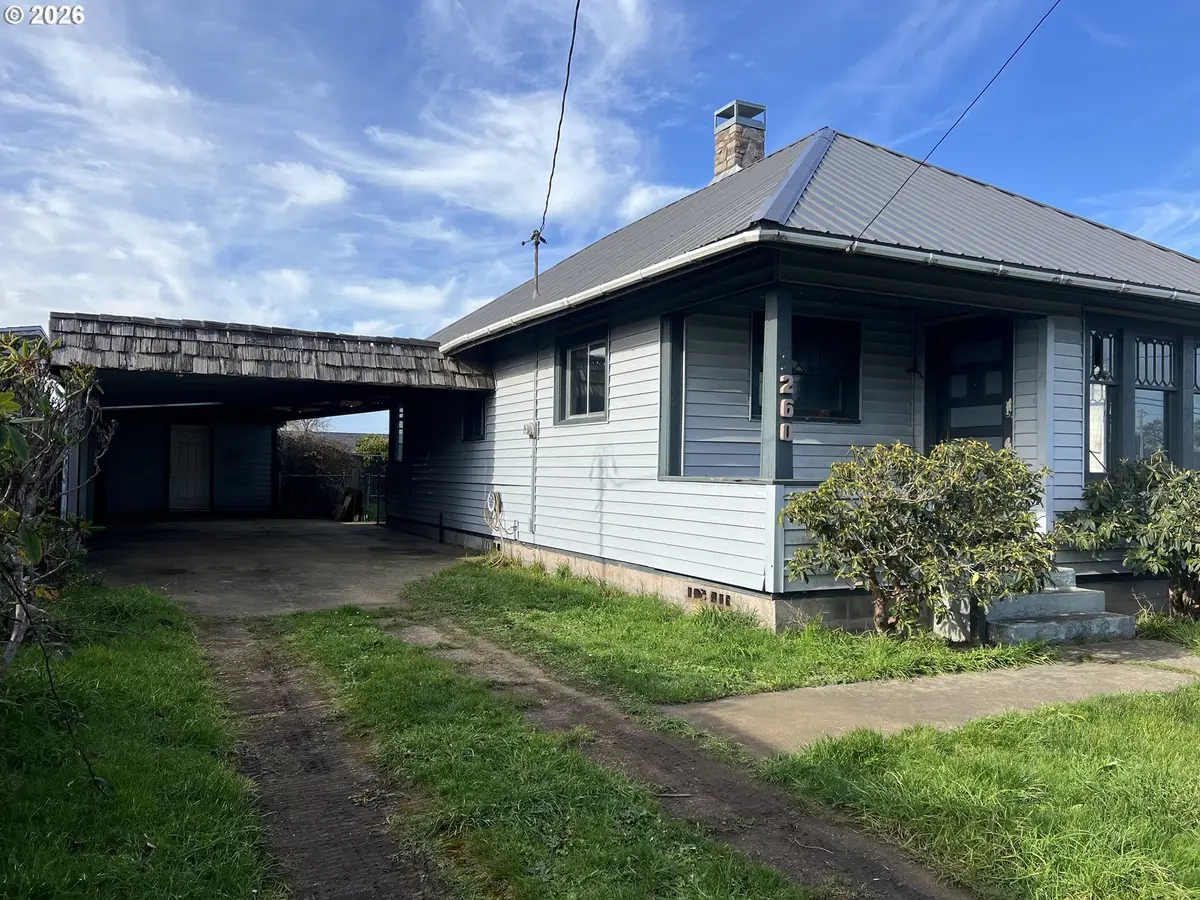 2260 Meade St, North Bend, OR 97459 - Image #1