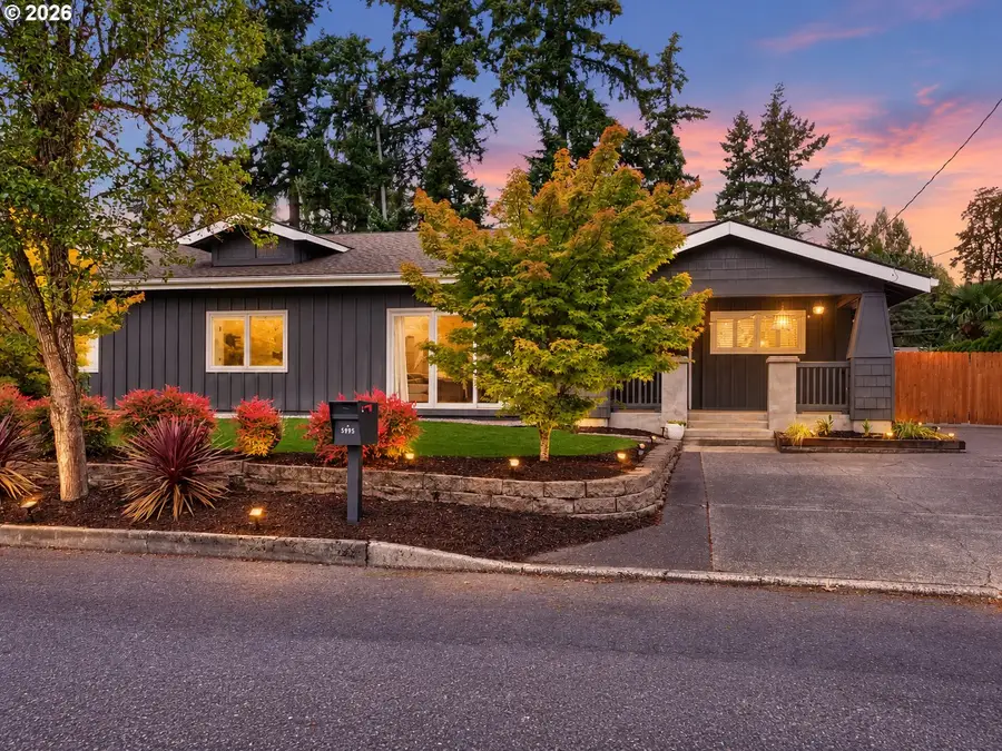 5995 Shakespeare St, Northwest Clackamas, OR 97035 - #2