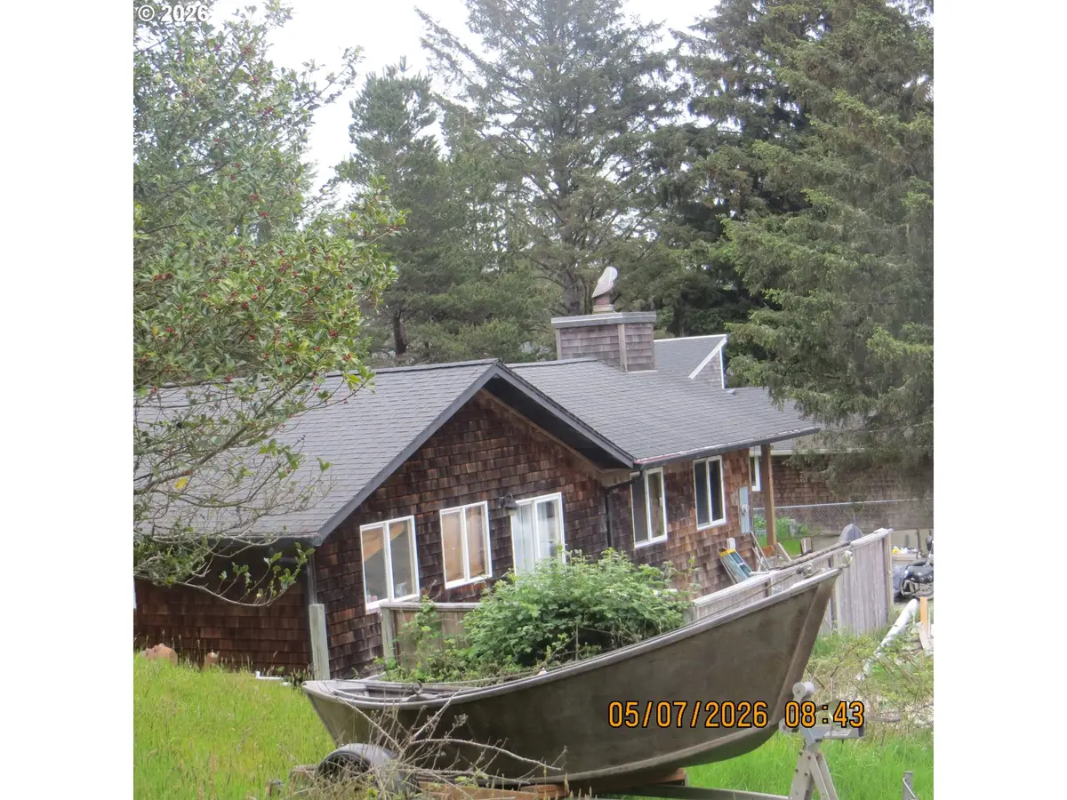 33157 Sand Dollar Ln, Warrenton, OR 97146 - #1