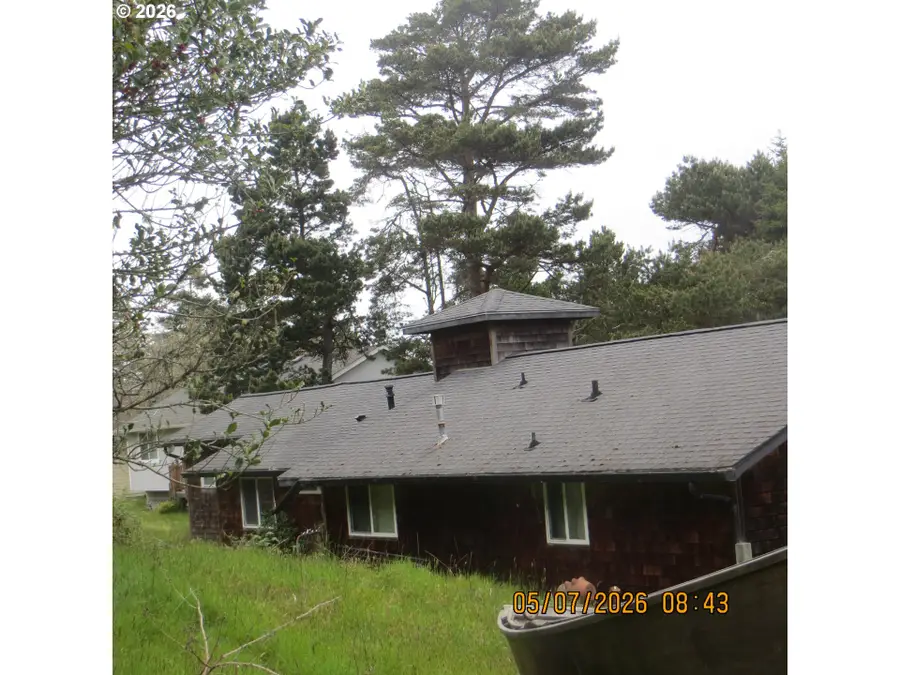 33157 Sand Dollar Ln, Warrenton, OR 97146 - #2