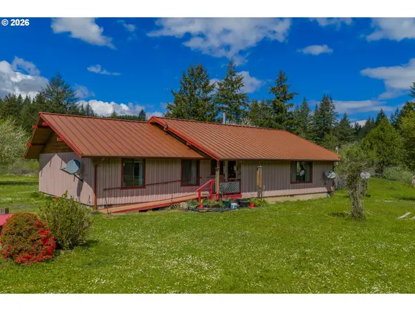 60192 Fairview Rd, Coquille, OR 97423