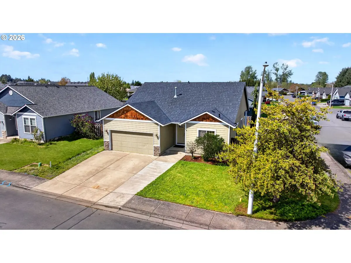 898 James Dr, Molalla, OR 97038 - #1