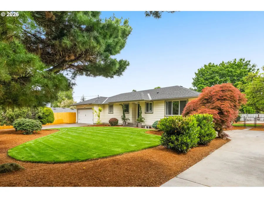 570 NW Birdsdale Ave, Gresham, OR 97030 - #3