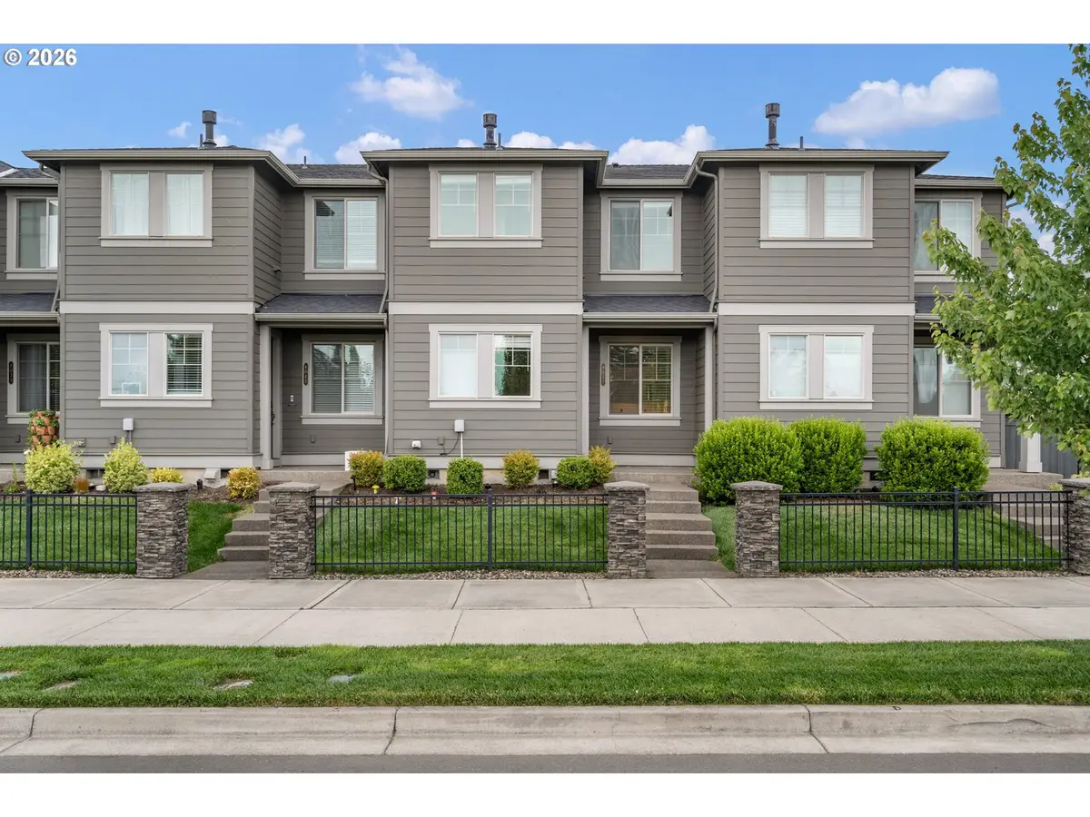 8051 SE Vermont St, Hillsboro, OR 97123 - #1