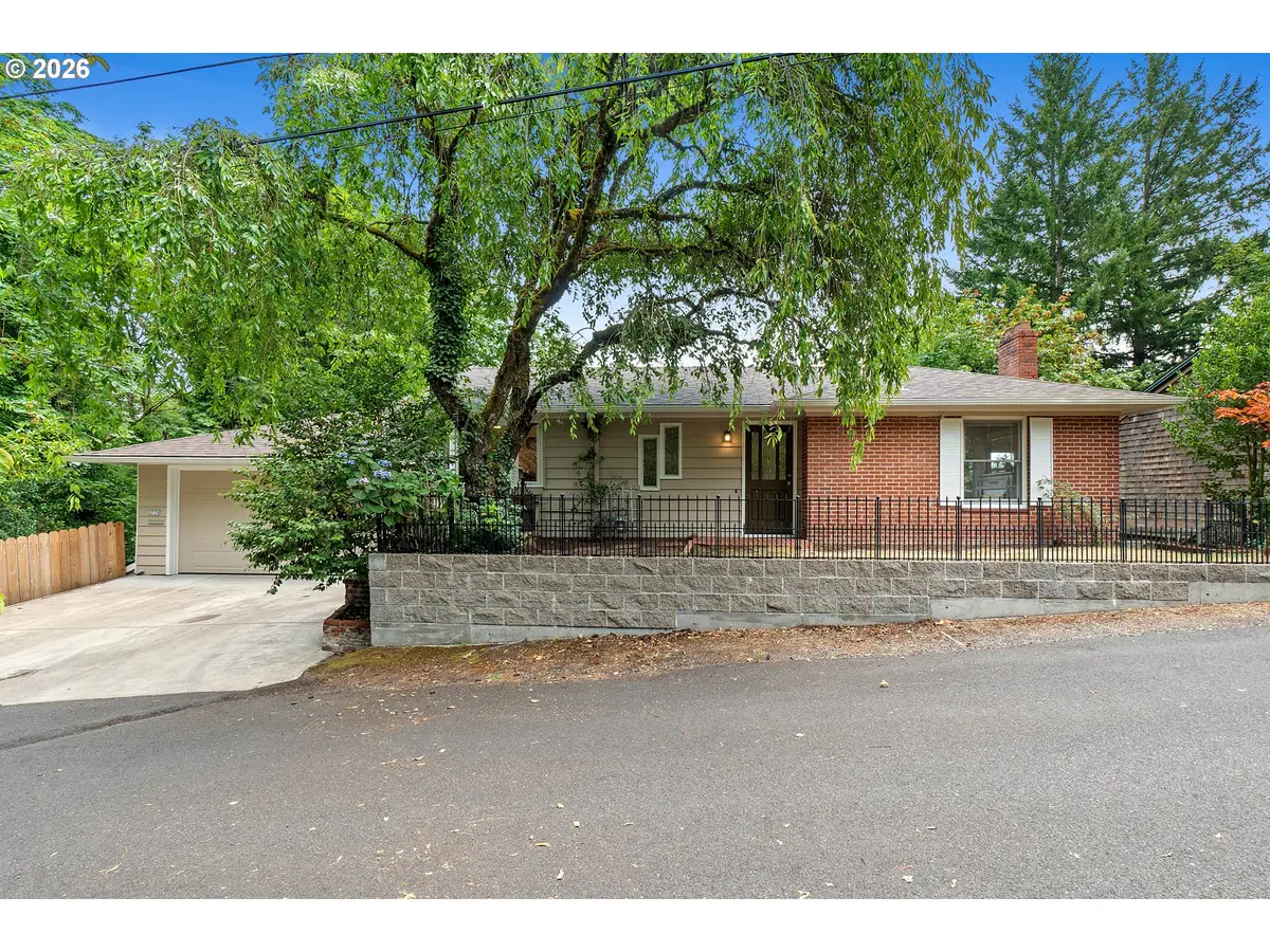 2779 SW Sherwood Dr, Portland, OR 97201 - #1