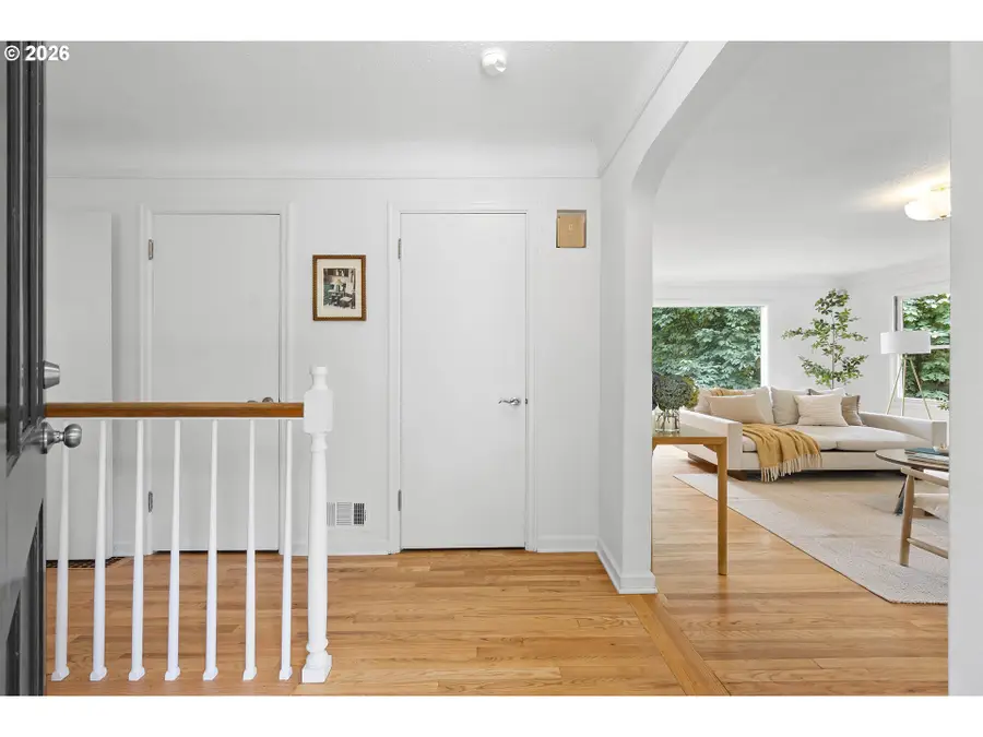 2779 SW Sherwood Dr, Portland, OR 97201 - #2