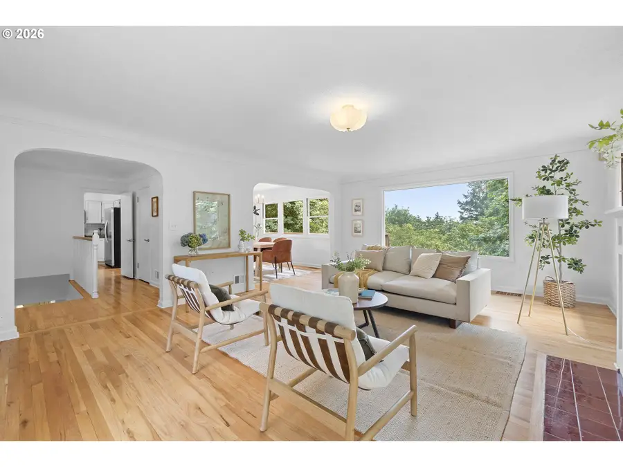 2779 SW Sherwood Dr, Portland, OR 97201 - #3