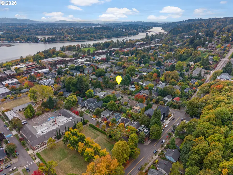 322 S Nebraska St, Portland, OR 97239 - #2