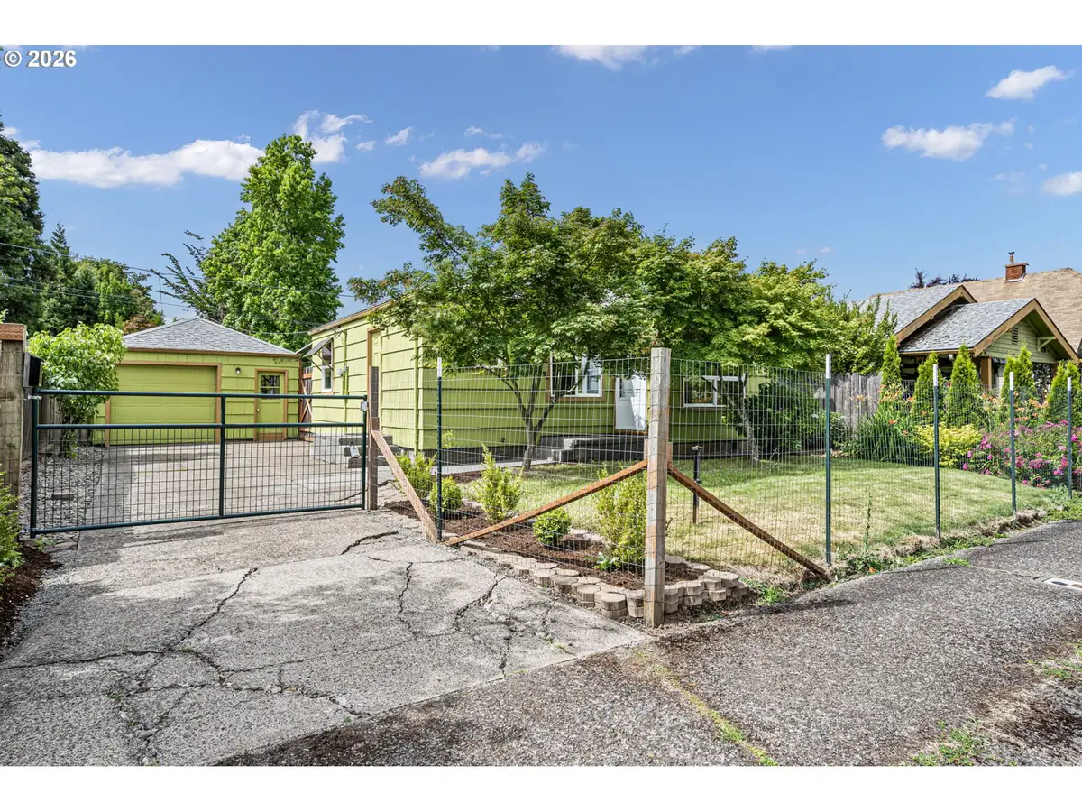 1746 W 9th Pl, Eugene, OR 97402 - #1