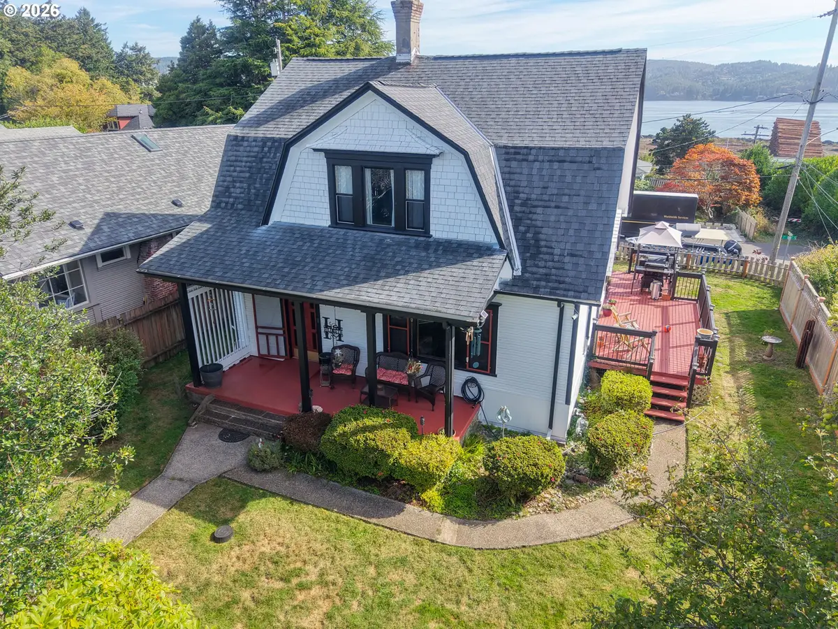 1493 Sherman Ave, North Bend, OR 97459 - #1