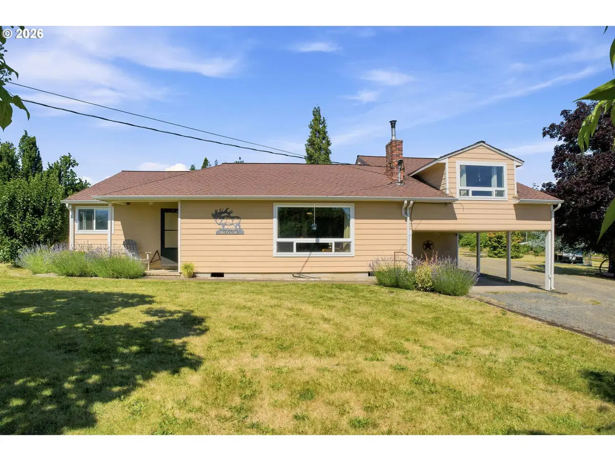 84124 Hilltop Dr, Pleasant Hill, OR 97455 - #1