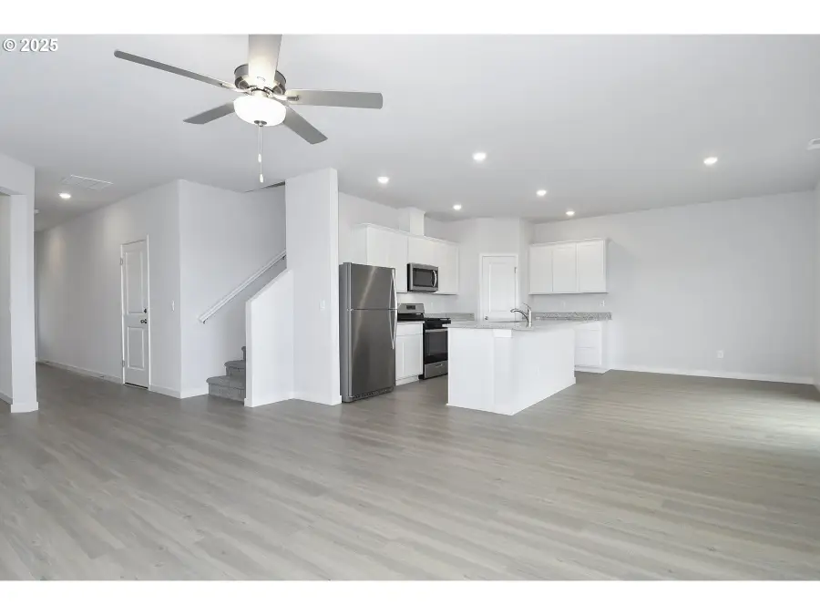 1393 Owl Ave, Woodburn, OR 97071 - Image #3