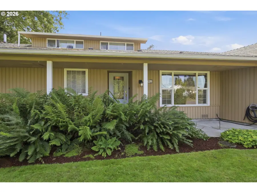 1590 Corum Ave, Eugene, OR 97401 - #3