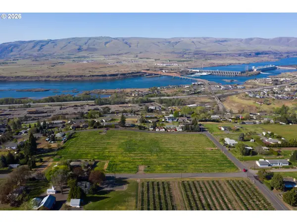 E 12th Street, TheDalles, OR 97058
