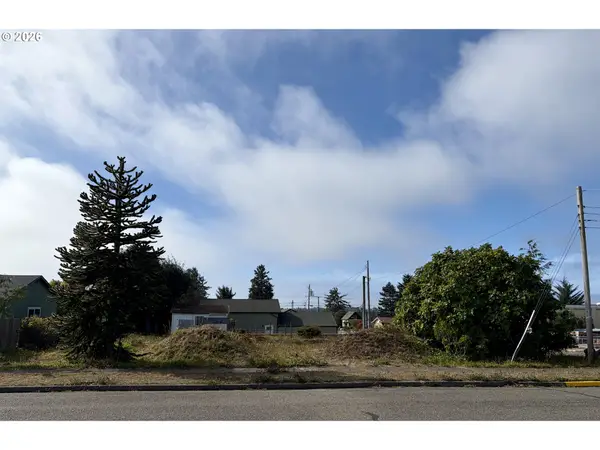 312 S Wall St, CoosBay, OR 97420