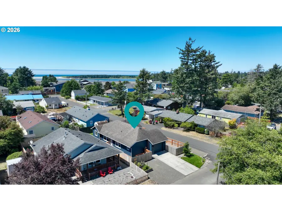 825 25th Ave, Seaside, OR 97138 - #2