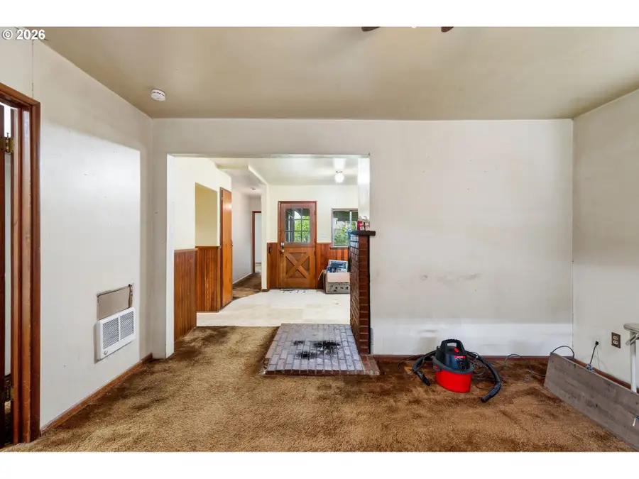 1378 B St, Springfield, OR 97477 - #3