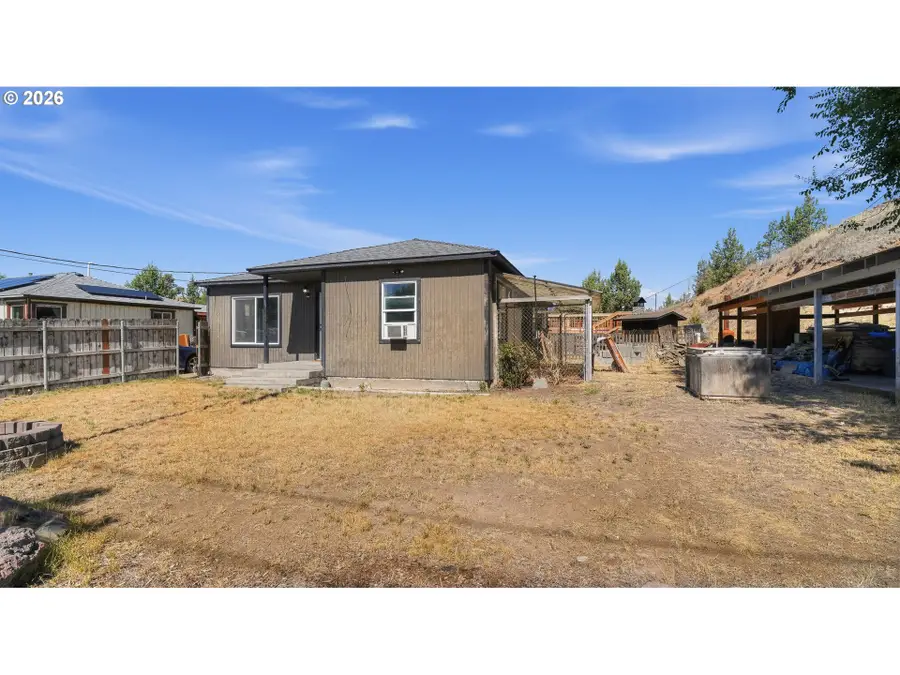 2001 NE Laughlin Rd, Prineville, OR 97754 - #3