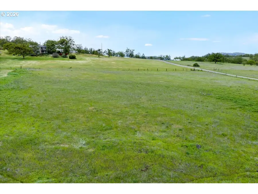 963 Stevens Rd, Eagle Point, OR 97524 - #3